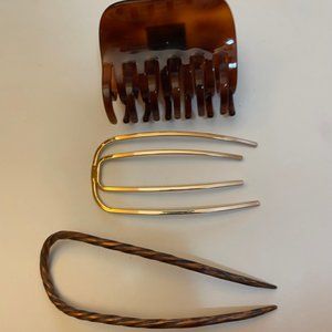 A lot of hair accessories